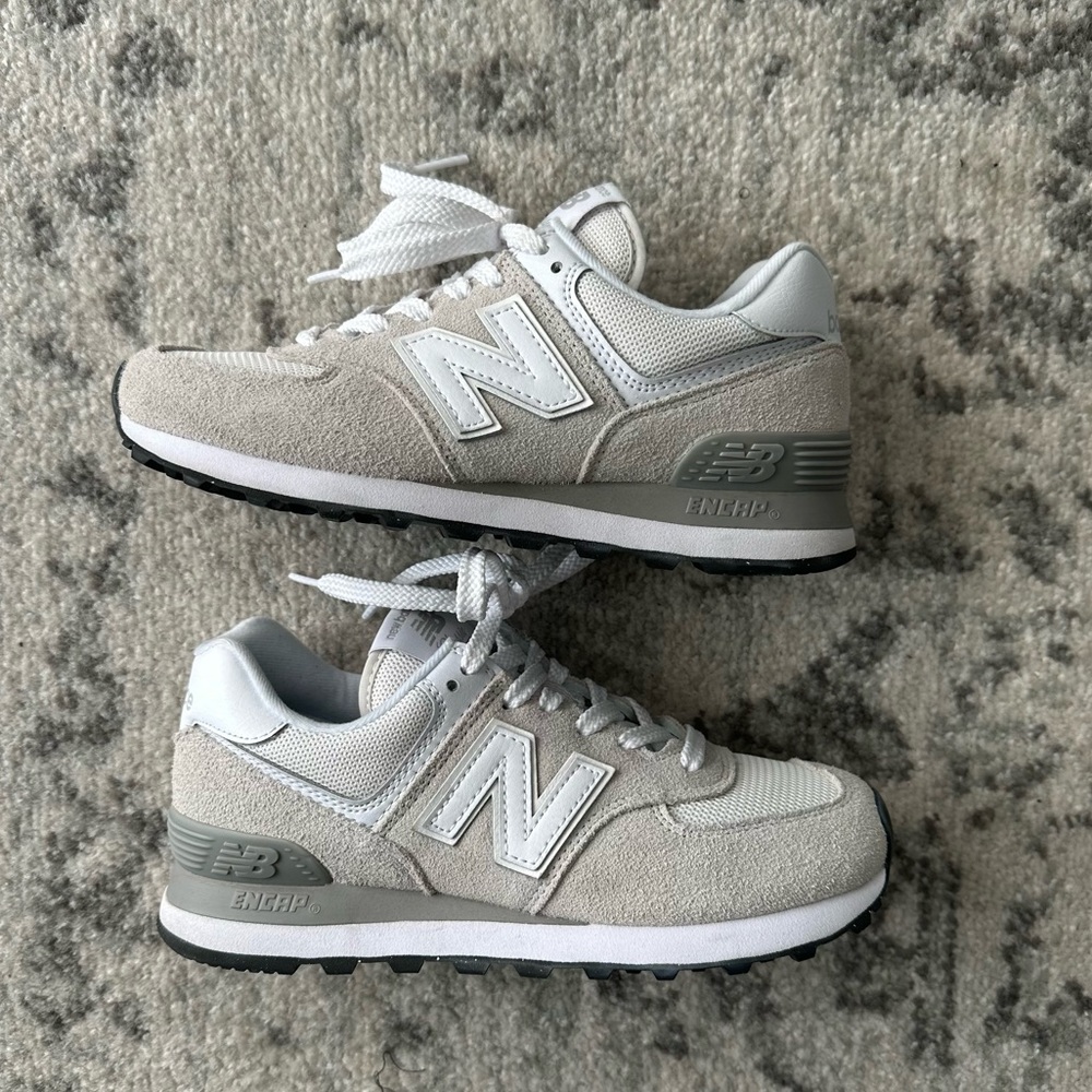 SOLD! New Balance 574 Core